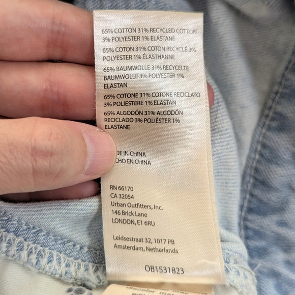 Anthropologie Pilcro Shortie Shorts Frayed Hem Light Wash Low Rise Distressed 27 - Picture 7 of 10